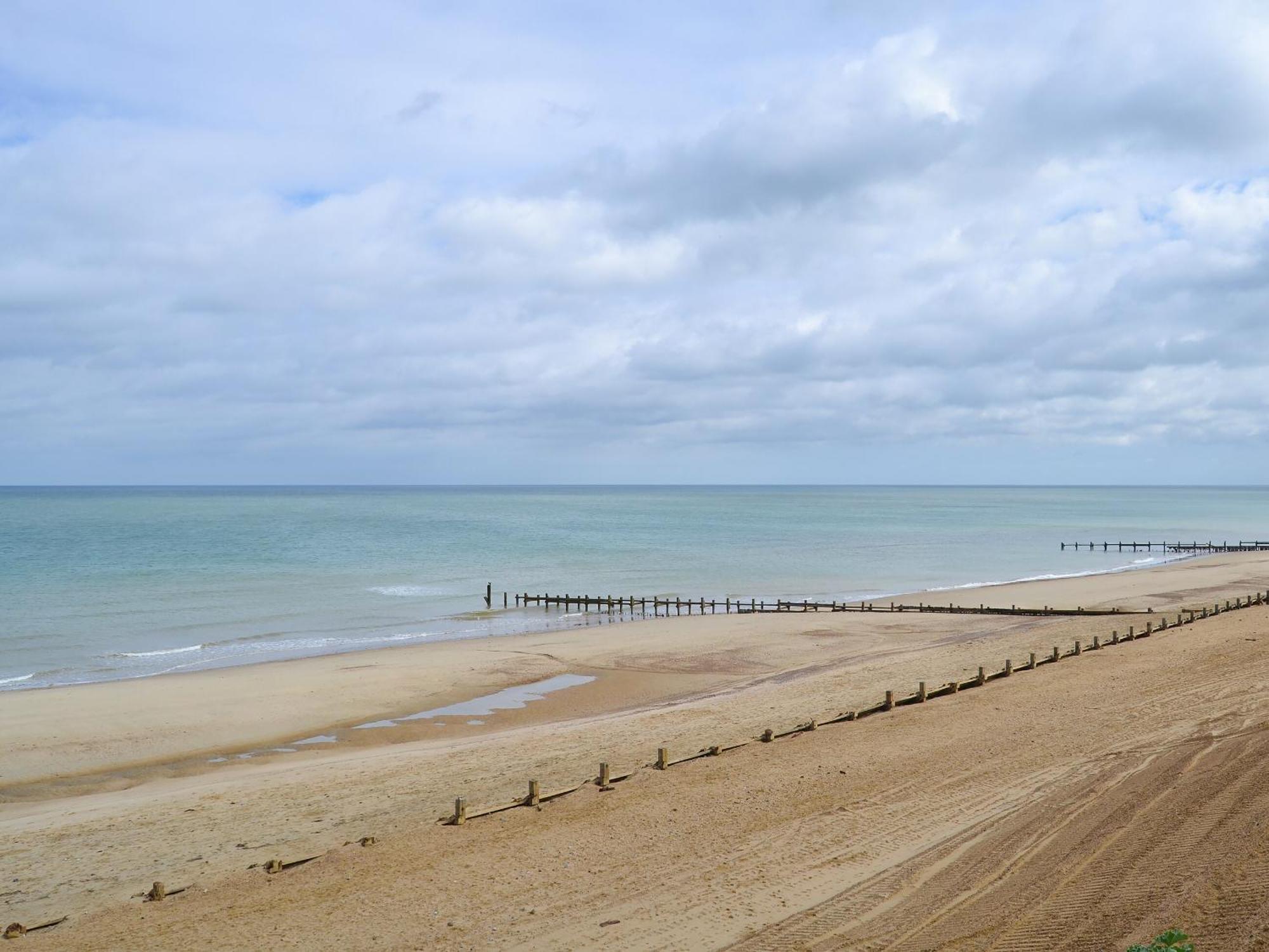 Villa Rosemarys Sea View Bacton  Esterno foto
